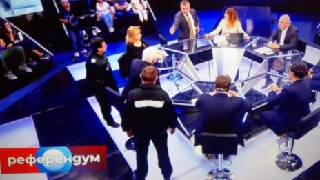 Полиция извади Сидеров от "Референдум", БНТ: Поведението му бе низко!