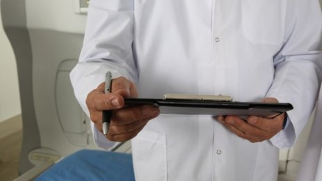 Разследват смъртта на бебето от Разград