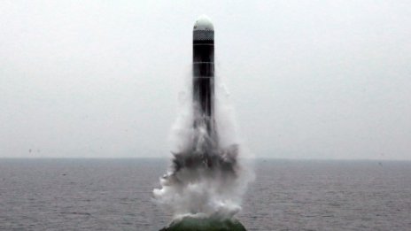 Северна Корея потвърди: Изстреляла е ракета от подводница 