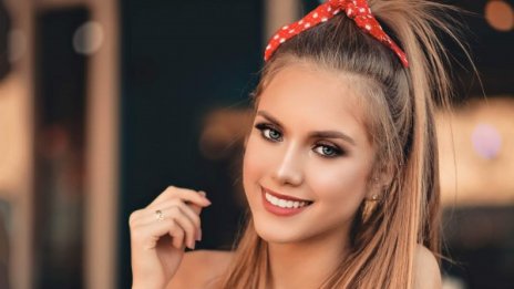 Топ 3 на най-модерните аксесоари за коса през есента