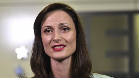 Евродепутати: Габриел вдигна високо летвата за еврокомисарите