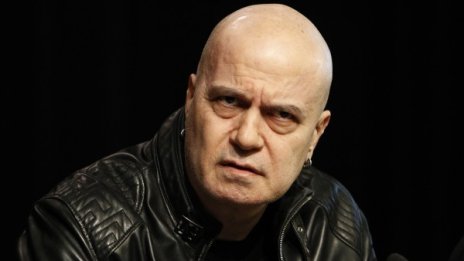 Флиртът на Слави с политиката – популизъм, надежда...