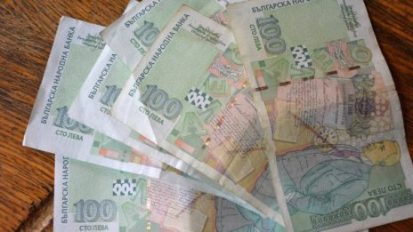 Крадци свиха 5000 лв. от товарен автомобил в Кърджали