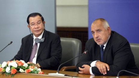 Премиерът на Камбоджа бил у нас при Живков, имало разлика