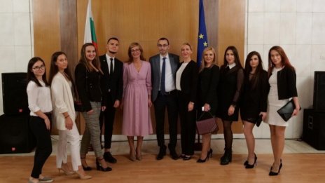 Българските студенти в Русия ще имат право на работа