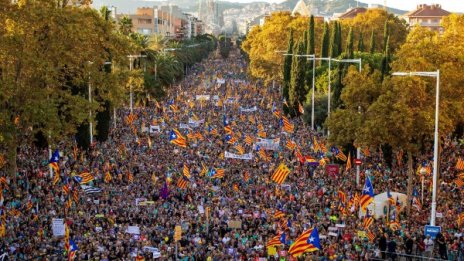 Отново шествие в Барселона срещу присъдите на каталунски лидери