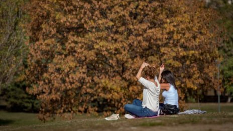 След смяната на часа: Слънце, сън и физическа активност