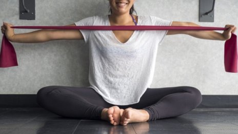 6 начина да стегнете отпуснатата кожа на ръцете