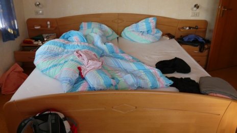 Тинейджъри крадат пари от хотелски стаи в Банско