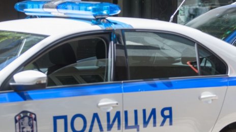 Пиян се развихри посред нощ, извади пистолет и нож на охрана 