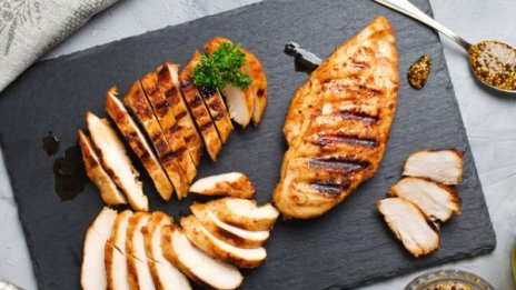 Рецептата Dnes: Печено пилешко с вкусна марината 