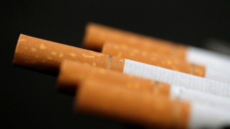 Разследват българин, опитал да внесе 2200 пакета цигари в Румъния
