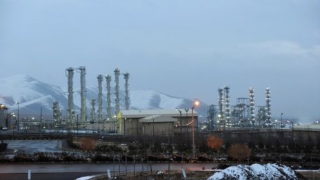 Иран изгражда втори реактор в АЕЦ в Бушехр