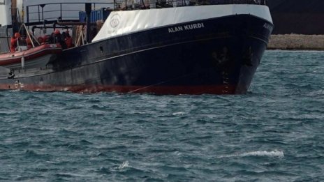 Хванаха 22-ма мигранти при опит да пресекат Ламанша