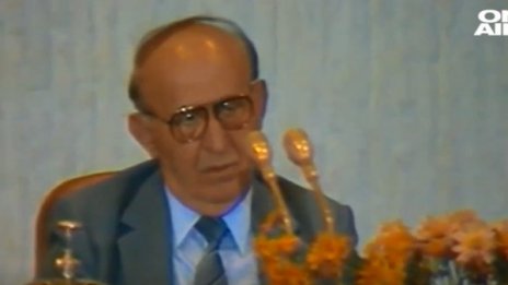Неразказани истории – III част: Краят на комунизма