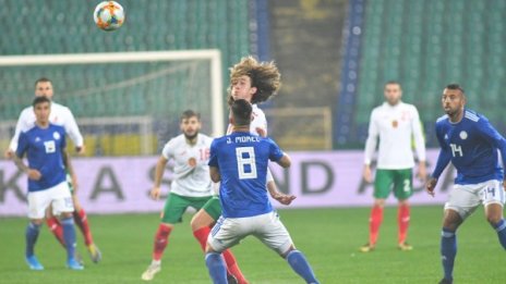 Парагвай ни надигра в дебюта на Дерменджиев