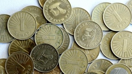 Вдигат минималната заплата в Северна Македония до 464 лева