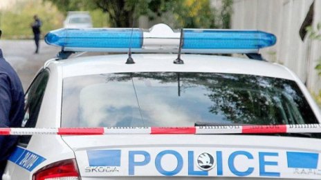 Откриха труп на прострелян в гърдите мъж в Бургас