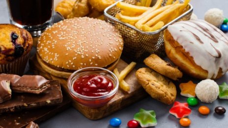 Признаци, че е време да намалите преработените храни