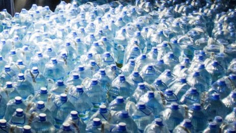 Перник ще иска 20 000 бутилки вода от резерва 