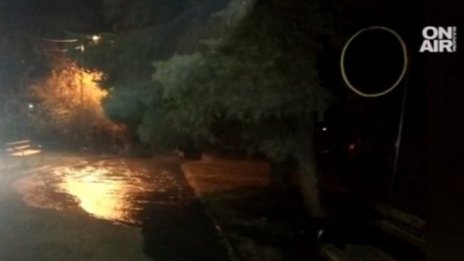 Огромен теч на вода на фона на безводието в Перник