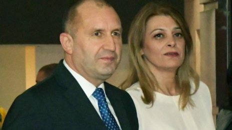 Радев и Радева на прием при кралица Елизабет ІІ в Лондон