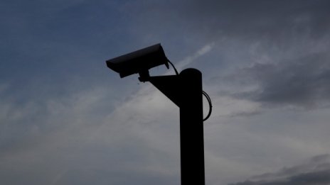 Свръхмодерни камери снимат шофьори с телефон зад волана