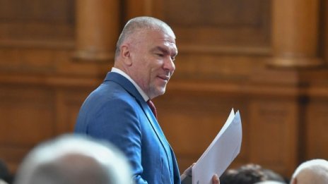 Марешки против Симеонов: Парламентът не е ТВУ