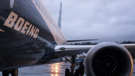 Боинг спира временно производството на 737 МАКС