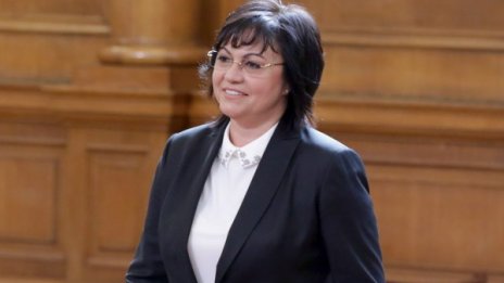 Нинова убедена: Медсестрите бяха излъгани от Борисов!