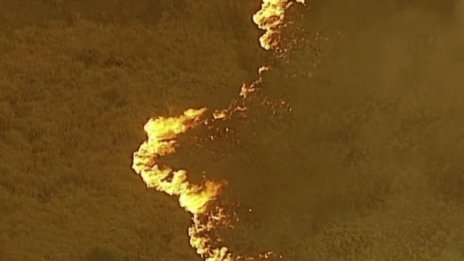 При пожарите: Двама загинали, петима в неизвестност в Австралия