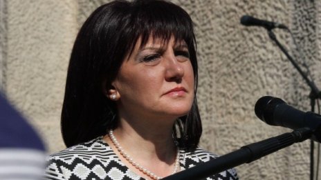 Караянчева пожела: По-високи доходи, ръст на икономиката!