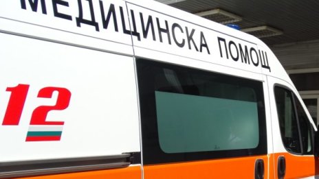 Пиян велосипедист пресече на червено, автобус го отнесе 