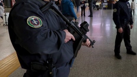 Кола се вряза в група туристи в Италия, шестима загинаха 