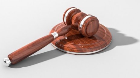 Либийски офицери трябва да изплатят 500 000 лв. на Валя Червеняшка 