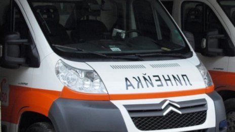 Уволниха шофьор на линейка в Пловдив, пуснал чалга на пациент