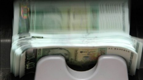 Българите доволни от икономиката, но не и от личните си доходи 