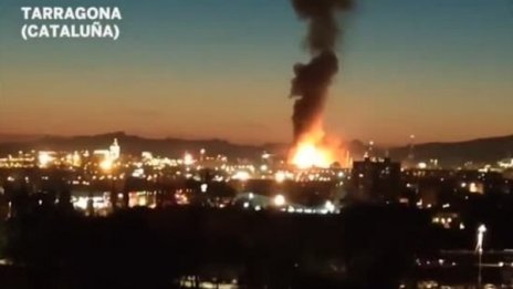 Мощен взрив в завод в Испания. Има ранени
