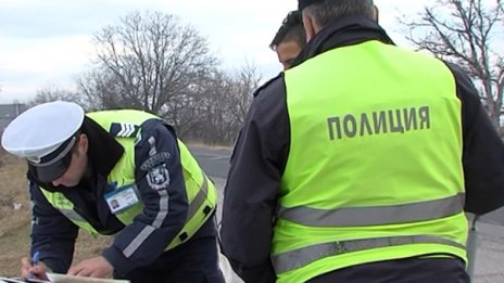 Пътят Долни Дъбник- Искър блокиран от две катастрофи 