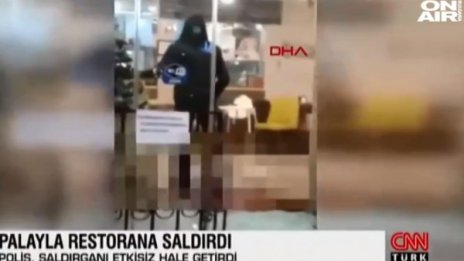 Българин нахлу с нож в заведение в Турция, застреляха го