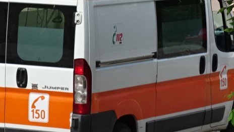 Мъж почина във Видин, извадиха го с тежки наранявания от бар 