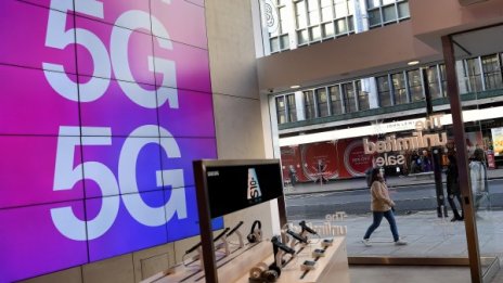 Европа няма да забрани 5G мрежата на Huawei