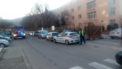 Подаден е сигнал за бомба в училище в Благоевград 