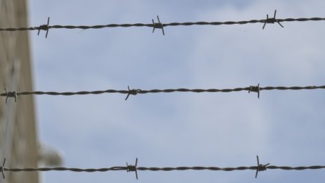 В "пенсионерския затвор" на Германия: Тенис на маса, градина, ерготерапевт...
