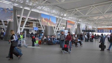 Срещу коронавируса: Монтират термокамери на летищата у нас