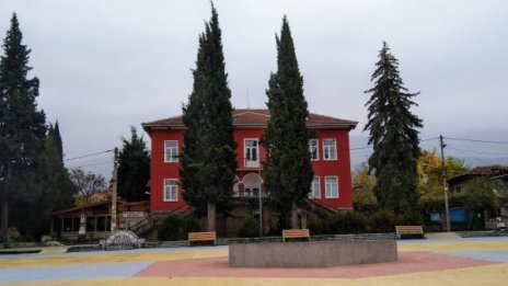Село на бунт срещу закриване на детската им градина 
