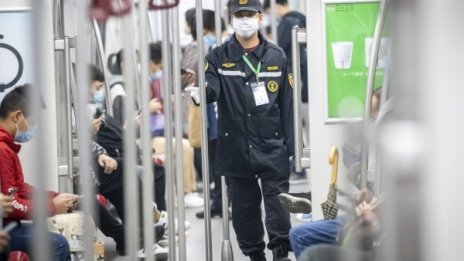 Пикът на коронавируса в Китай ще настъпи след 10-14 дни