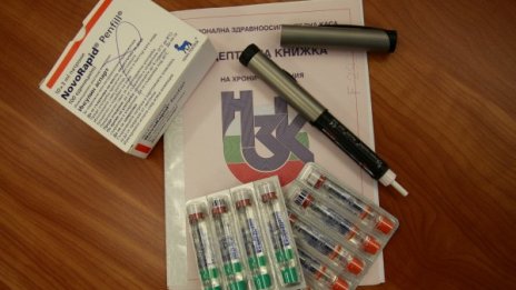 Протоколите за лекарства от НЗОК се отпускат за година