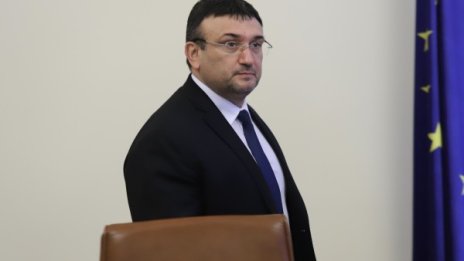 Младен Маринов: Обирите нямат нищо общо помежду си
