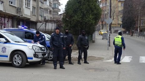Крадци свиха левове, валута и злато от жилище